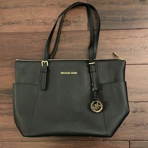 Michael Kors jet set tote